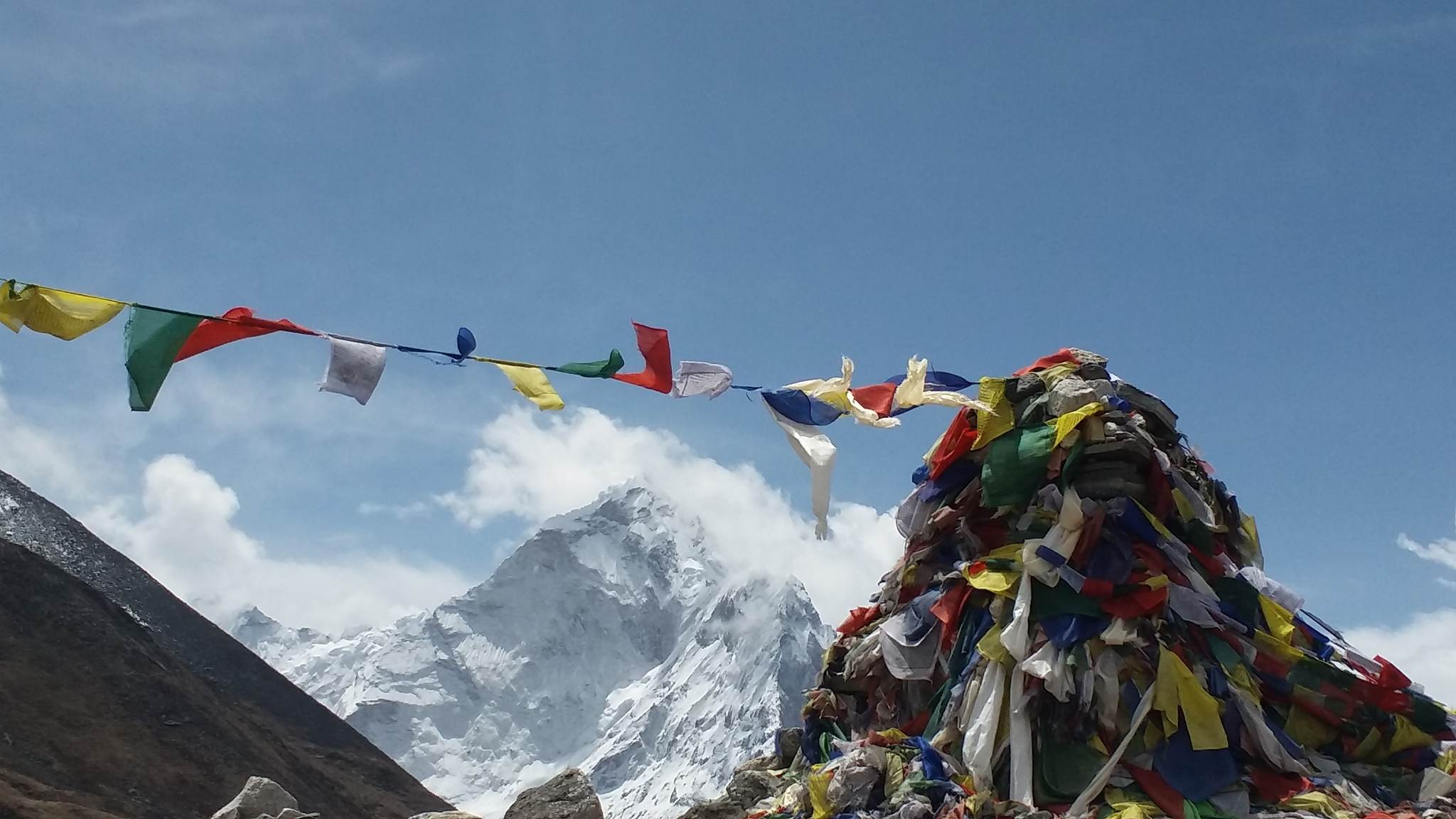 Independent VS Guided Everest Base Camp Trek