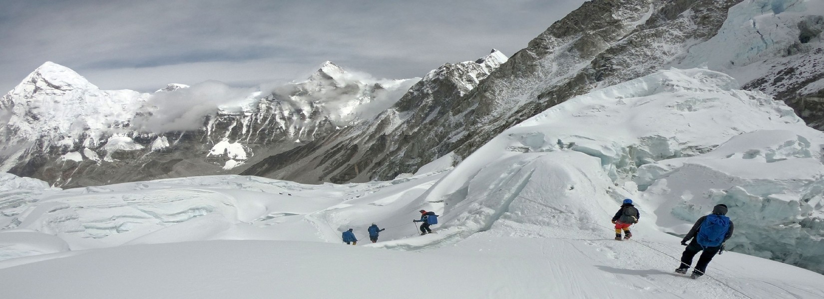 Ascend Mount Everest with Magic Expedition and Tours
