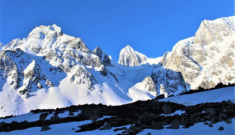 Tsum Valley And Manaslu Trek