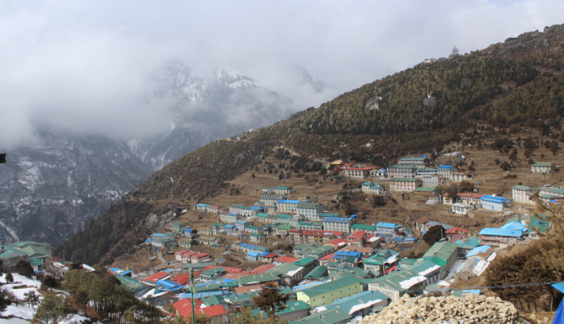 Trek from Phakding to Namche Bazaar (3440m.) 5-6 hours walk and overnight in lodge.